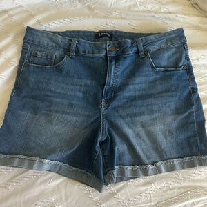 d. jeans Classic Blue Jean Shorts